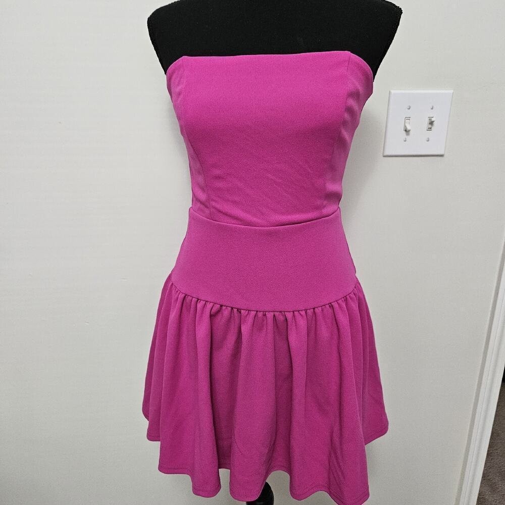 She + Sky Women’s Dress Sz. Small Hop Pink Strapless NWT Lined Barbie Worthy